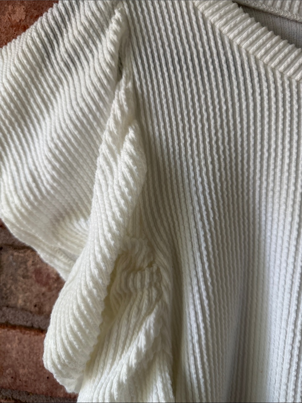 entro Ivory Ribbed Flutter Sleeve Top - Picture 2 of 7